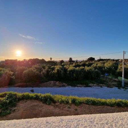شينيسي Villa Eden, Bed And Breakfast المظهر الخارجي الصورة