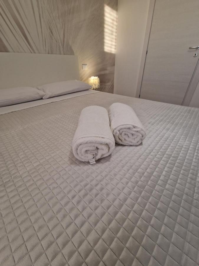 شينيسي Villa Eden, Bed And Breakfast المظهر الخارجي الصورة