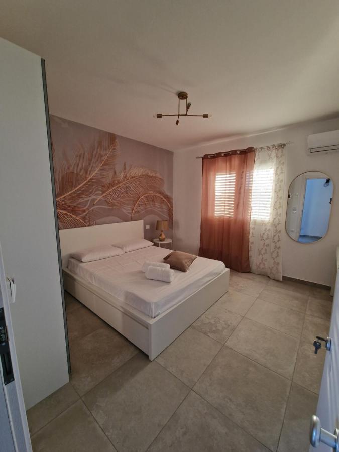 شينيسي Villa Eden, Bed And Breakfast المظهر الخارجي الصورة