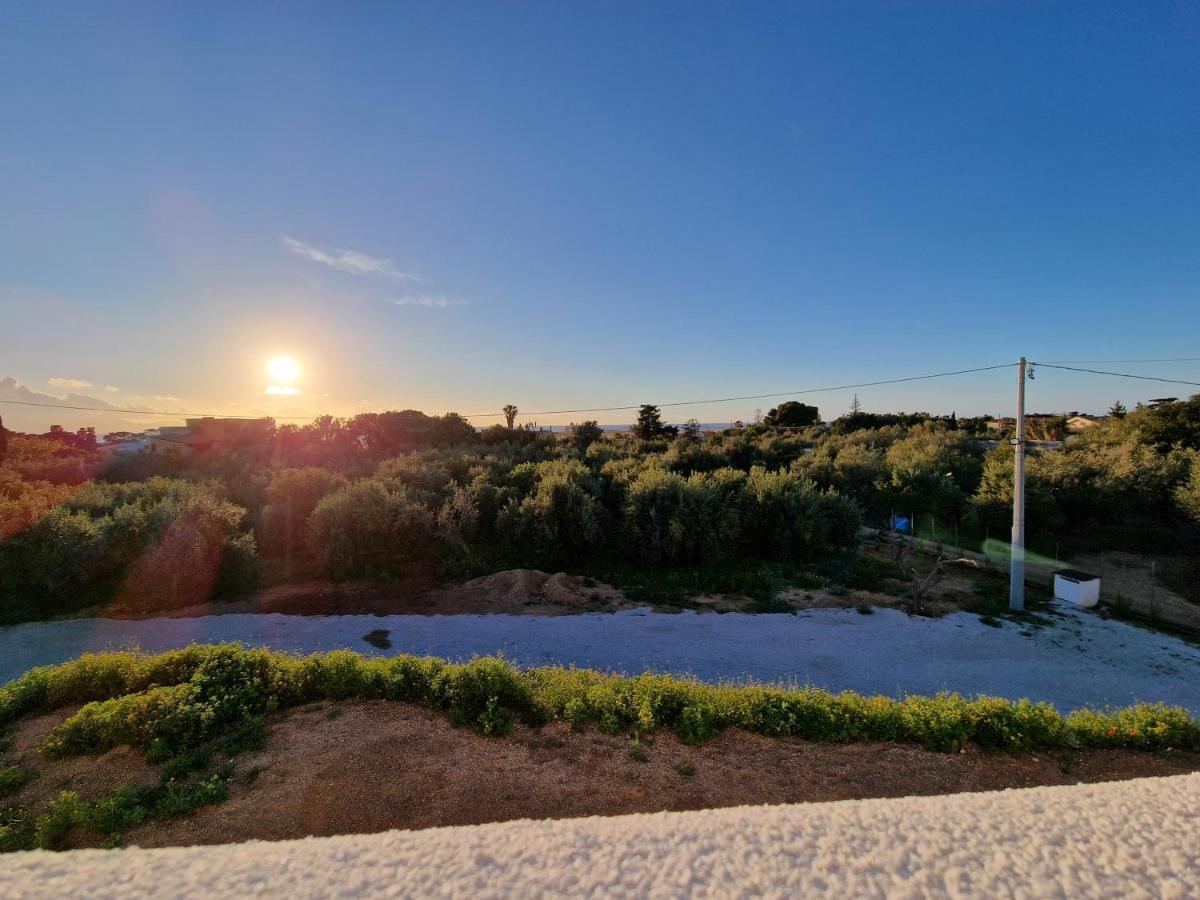 شينيسي Villa Eden, Bed And Breakfast المظهر الخارجي الصورة